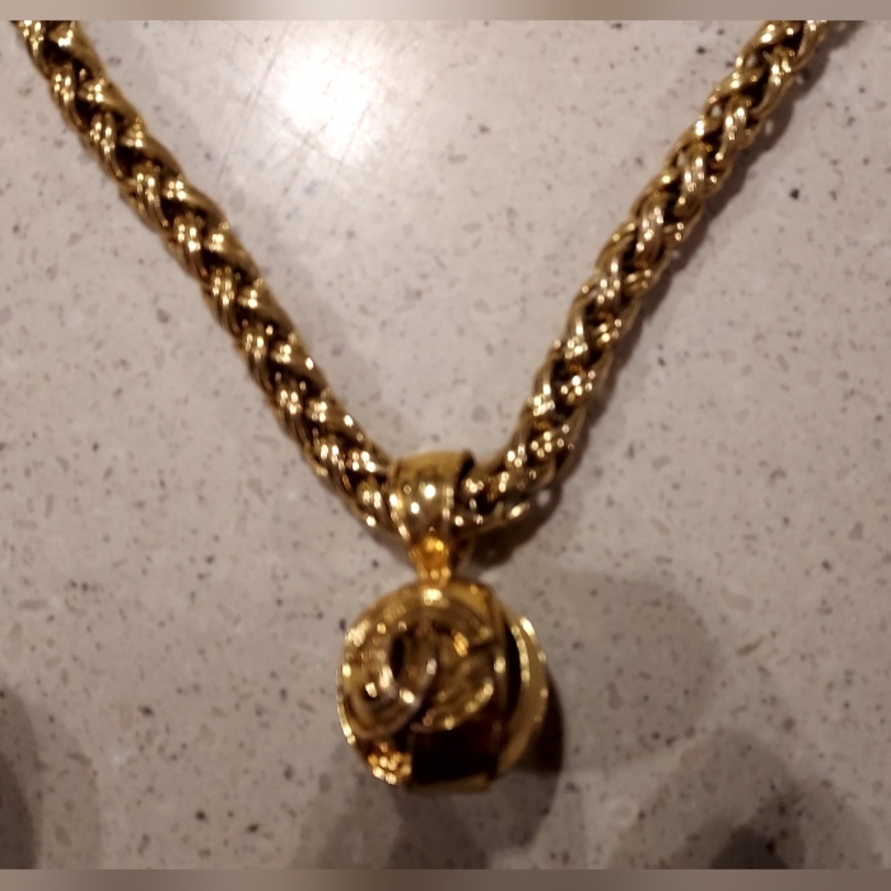 CHANEL VINTAGE BALL NECKLACE